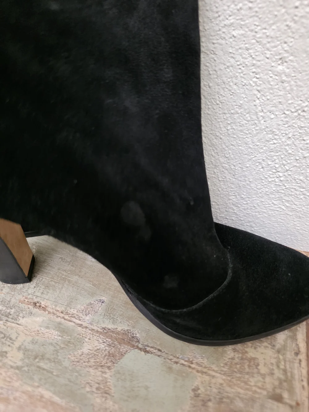 Michael Kors Made In ITALY Black Suede Sculpted Pointed Ankle Boots